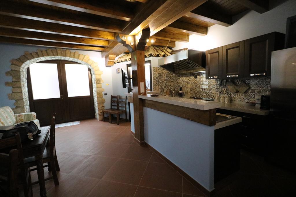 Casa Vacanze Prezioso Hotel Bisacquino Luaran gambar